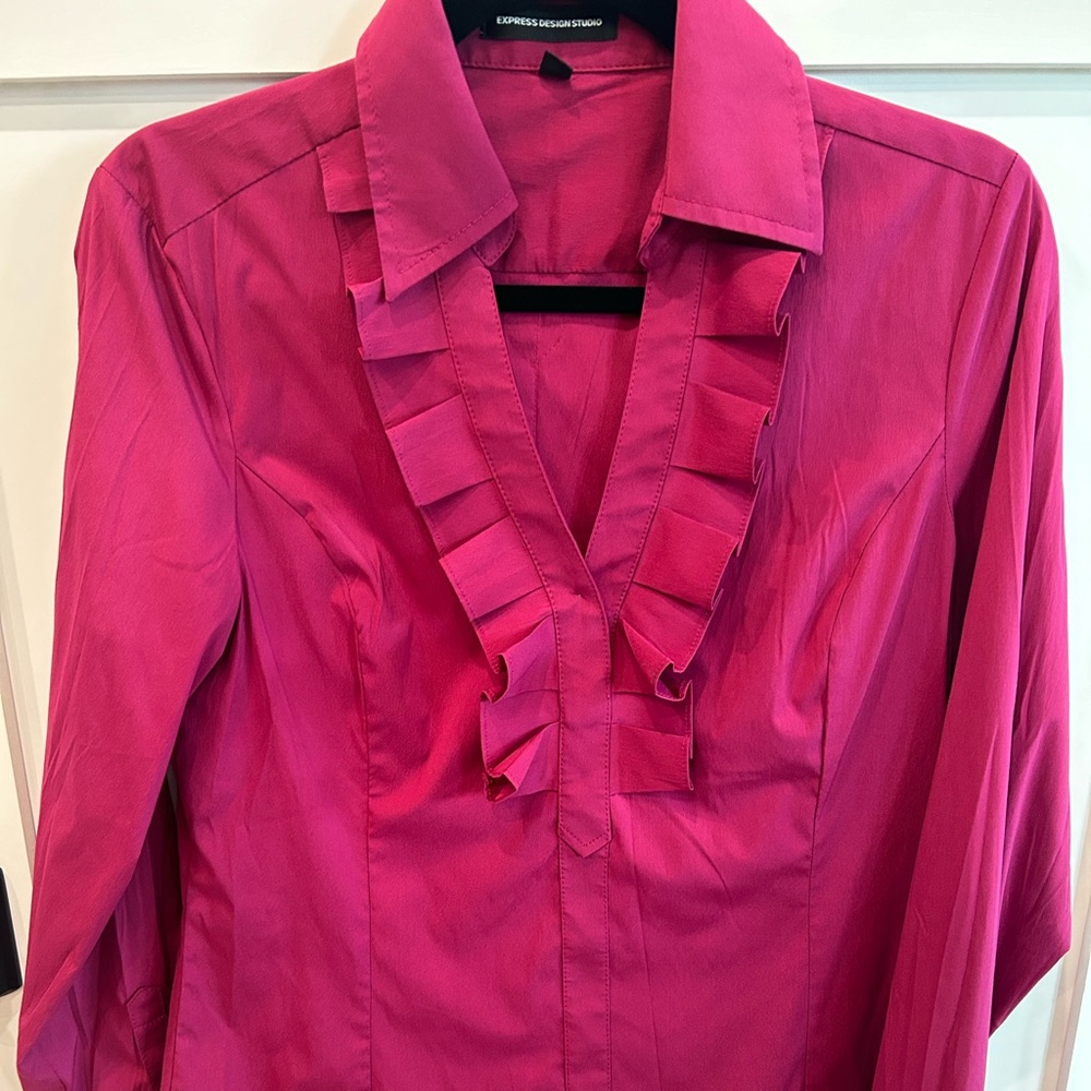 Express | Pink Ruffled Buttoned Blouse (Size Medium)